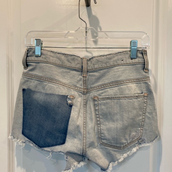 Express jean shorts - Picture 2 of 3